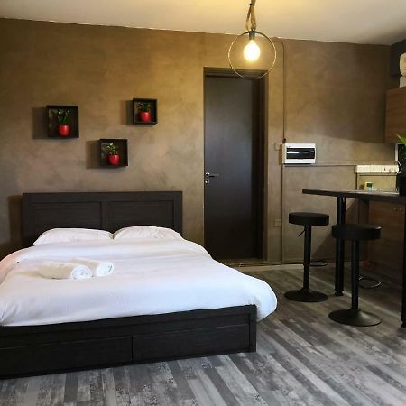 The Room Ларнака Экстерьер фото